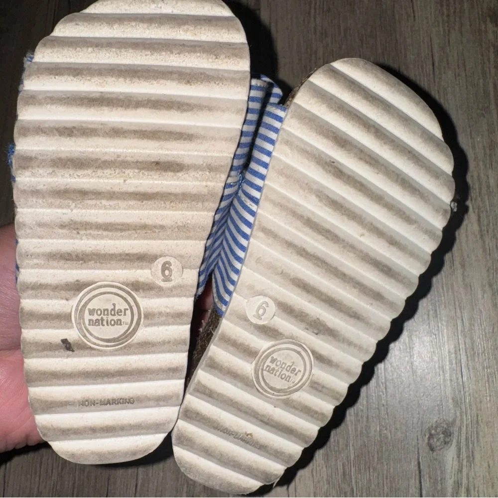 ☀️6/$20☀️ Wonder Nation Striped Kids Sandals